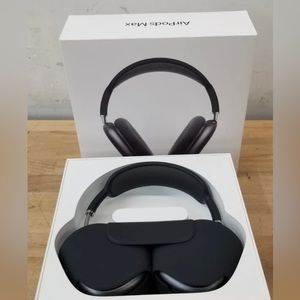 Apple AirPods Max Headphones “Space Gray”